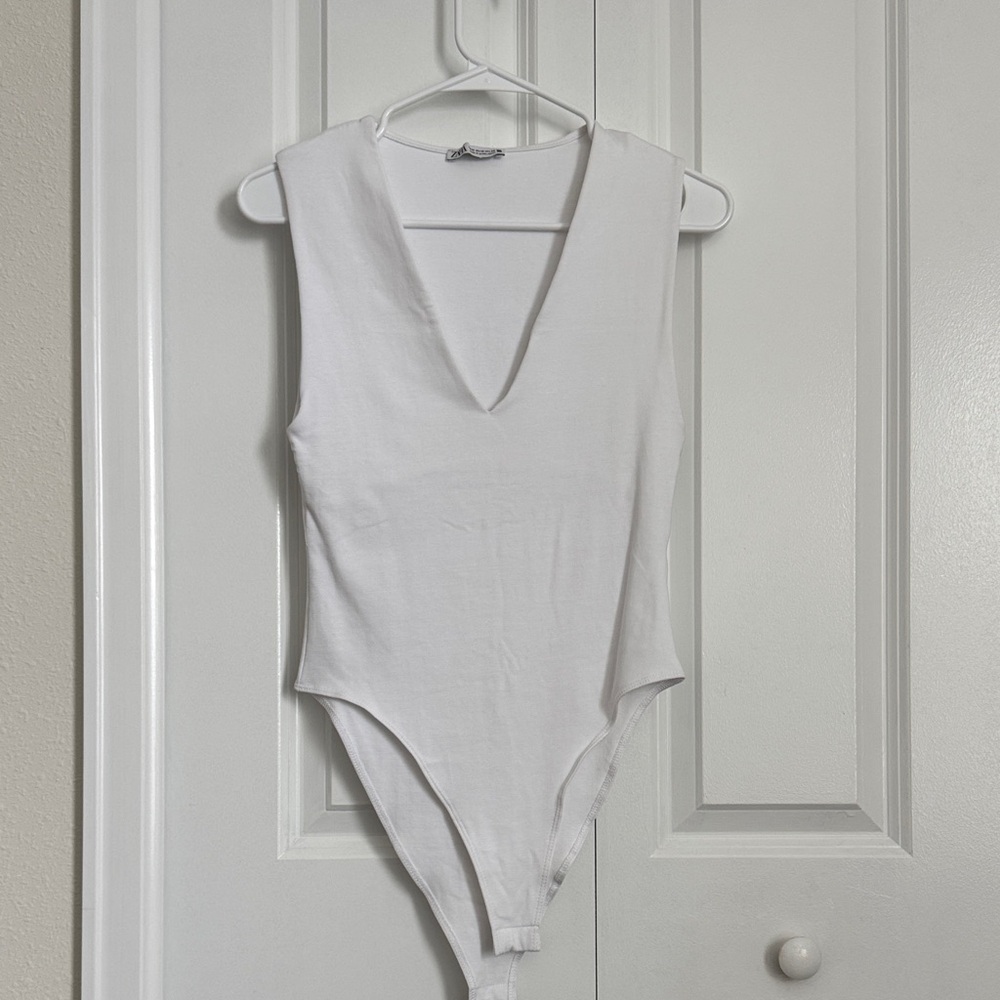 Zara White Sleeveless Bodysuit